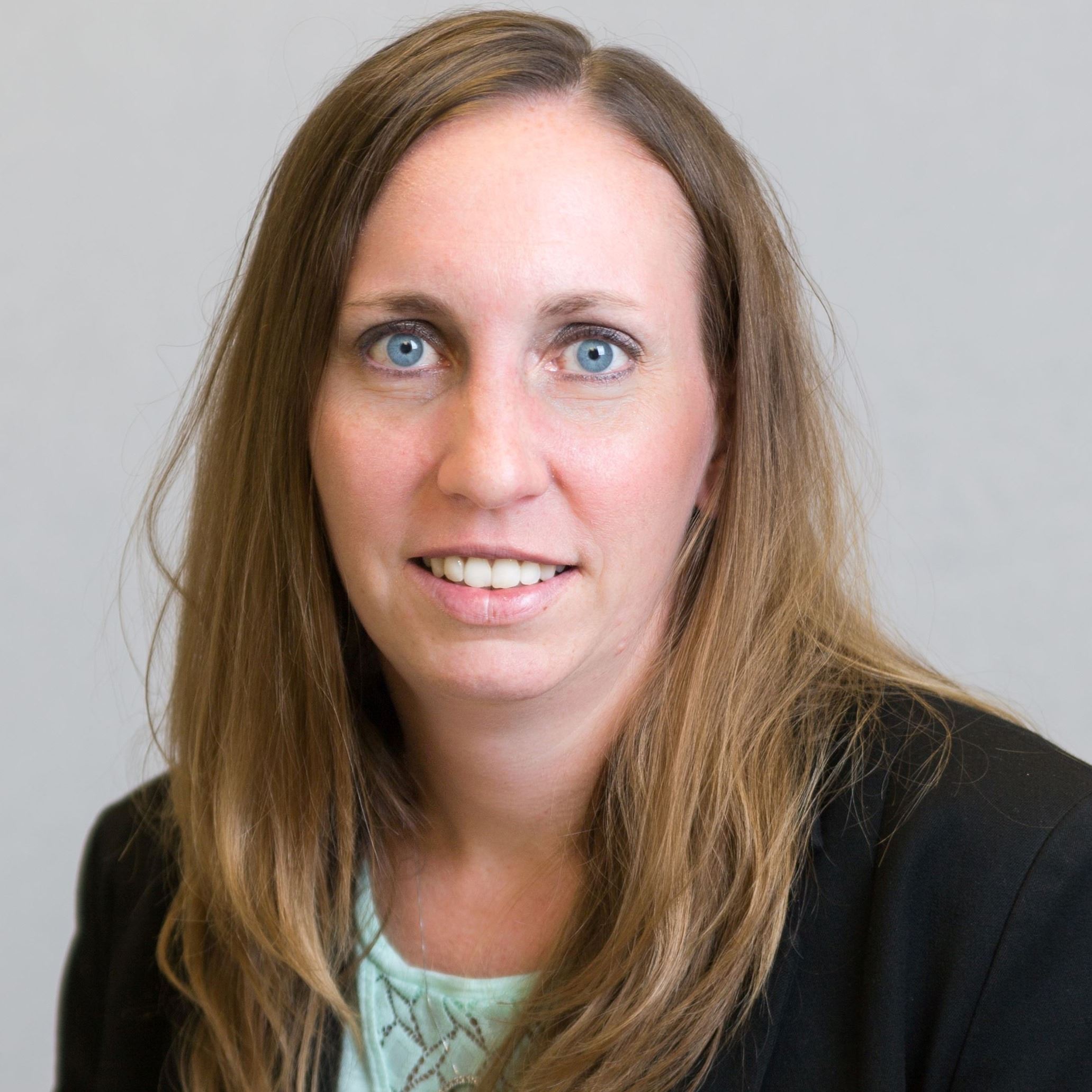 Alissa Wignall Headshot